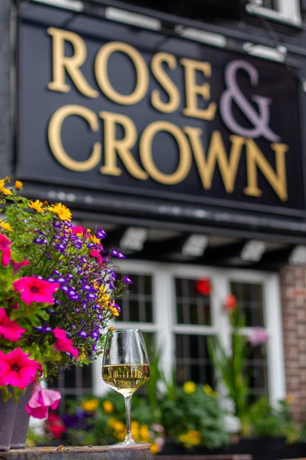 Apartment Rose & Crown