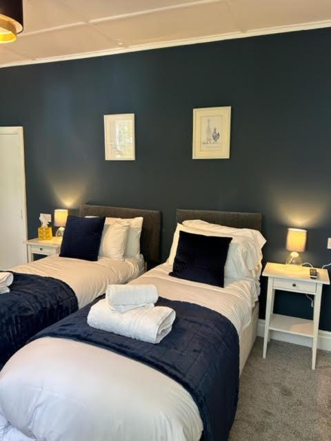 Rose & Crown Apartment *